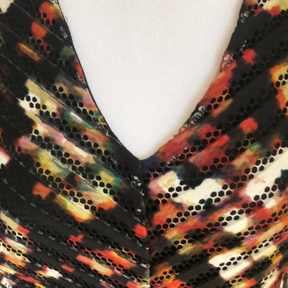 MOSSIMO Multi colored V neck sleeveless dress, gorgeous texture, US Size M - Picture 6 of 10